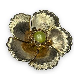 029: Vintage Gold And Green Flower Brooch
